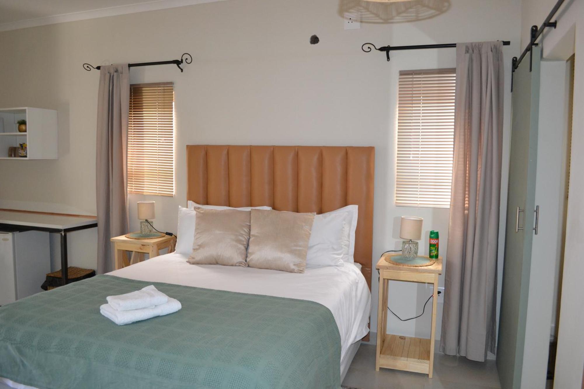 Travel North Guesthouse ซูเมบ ภายนอก รูปภาพ