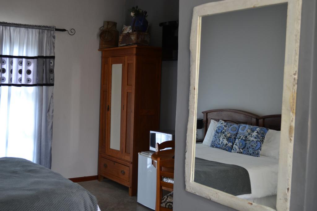 Travel North Guesthouse ซูเมบ ภายนอก รูปภาพ
