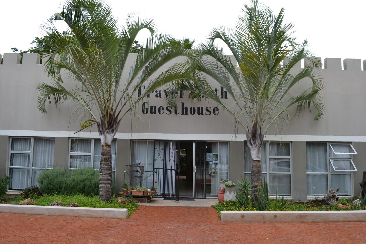 Travel North Guesthouse ซูเมบ ภายนอก รูปภาพ